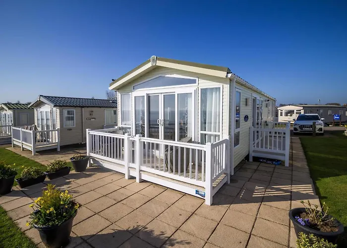 Stunning Caravan With Full Sea Views At Hopton Haven Ref 80044S