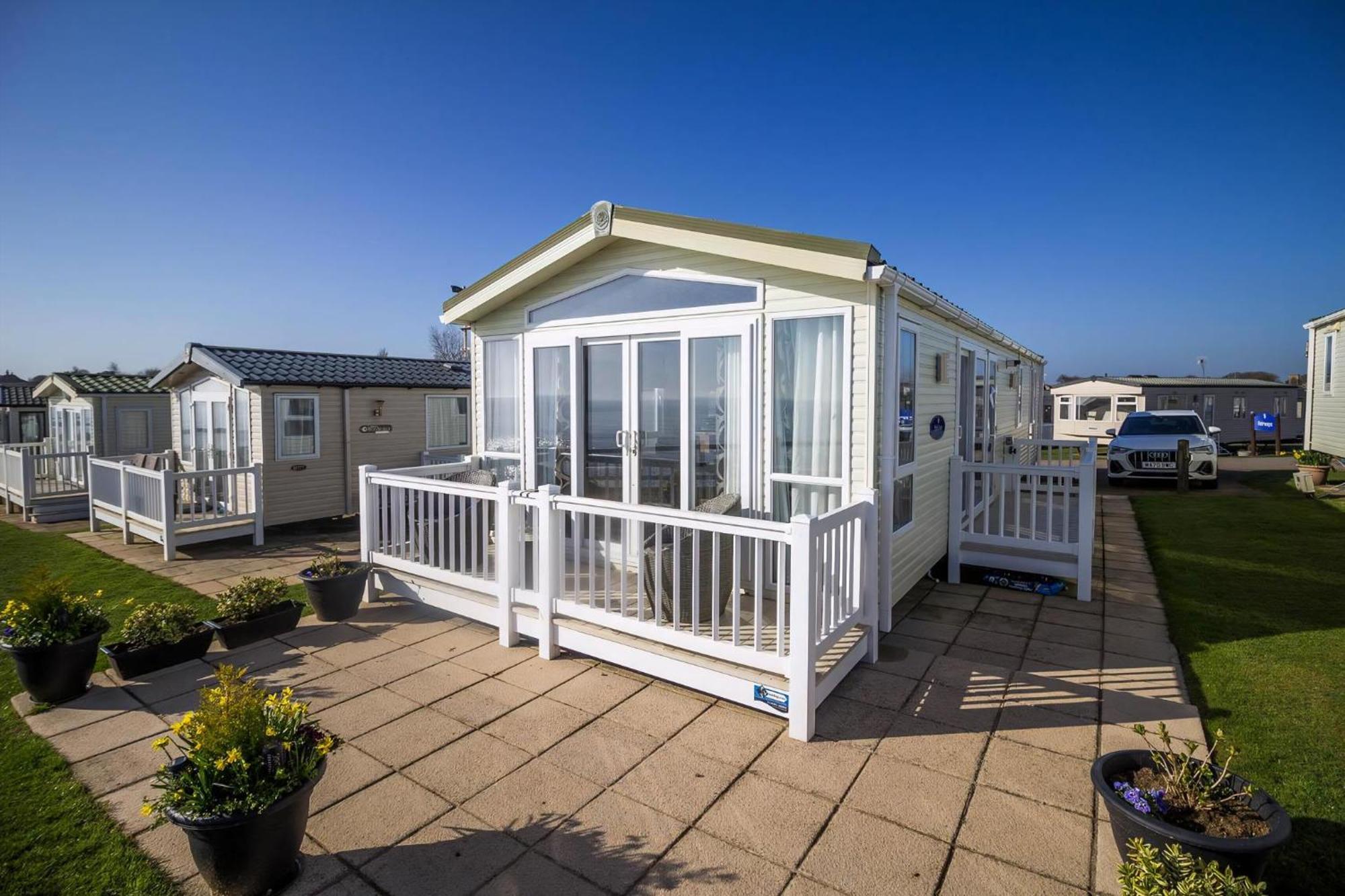 Campsite Stunning Caravan With Full Sea Views At Hopton Haven Ref 80044s *